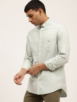 GANT - Men Green Solid Regular Fit Shirt