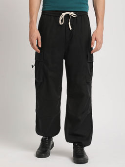 The Bear House - Men Solid Regular Fit Black Cargo Pant
