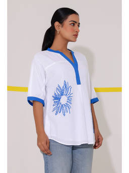 Zolo Label - Women White Embroidered Kurti Top