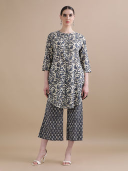 Black & Blah Blah - Relaxed Fit Floral Printed Pure Cotton Kurta and Trouser (Set of 2)