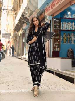 DIMPLE DESIGN STUDIO - Black Floral Kurta with Pant & Dupatta (Set of 3)