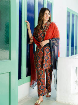 DIMPLE DESIGN STUDIO - Multi-Color Printed Kurta with Pant & Dupatta (Set of 3)