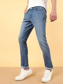 Wrangler - Men's Blue Skanders Slim Fit Low Rise Light Fade Jeans