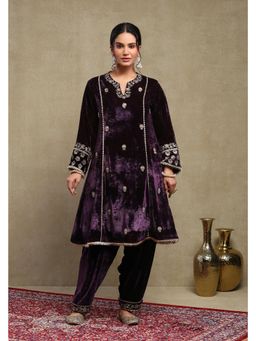 DOHR INDIA - Raabta Purple Embroidered Silk Velvet Kurta with Pant