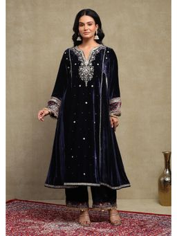 DOHR INDIA - Sahira Navy Blue Embroidered Silk Velvet A-Line Kurta with Pant