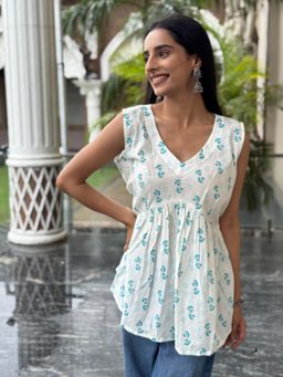 House of Chikankari - DIVIRA COTTON FLORAL SLEEVELESS SHORT KURTI