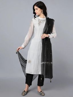 HAAVI BY PURAB - Women Grey Chanderi Silk Embroidered Kurta with Palazzo