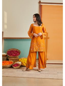 KAVANA - Women Mustard Floral Printed Kurta With Palazzo