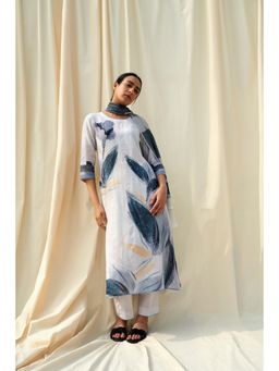 THREE-THREE - Women Grey Floral Printed Kurta With Pant and Dupatta