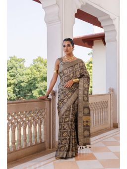 Geroo Jaipur - Women Grey Silk Handloom Saree with Unstitched Blouse
