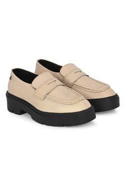 Delize - Womens Off White Solid Loafers