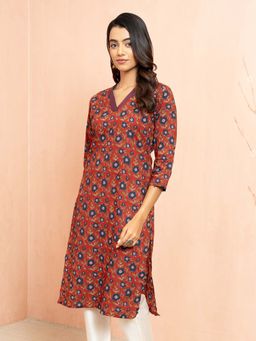 Vastramay - Women Maroon Printed Cambric Cotton Straight Kurta