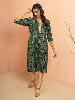 Vastramay - Women Green Bandhani Foil Print Rayon Kurta