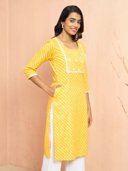 Vastramay - Women Yellow Leheriya Print Embroidered Kurta
