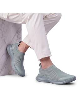 Neeman's - Men Grey Curve Knit Men Slip On Walking Shoes