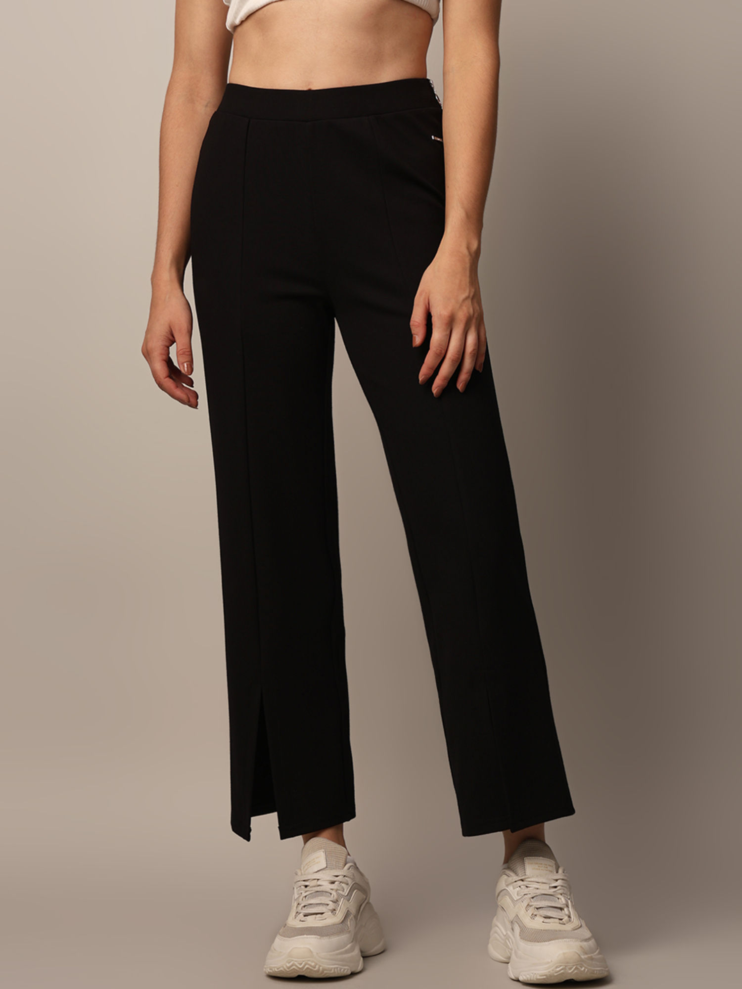 only Women Black Flared High-Rise Pant-picture-14