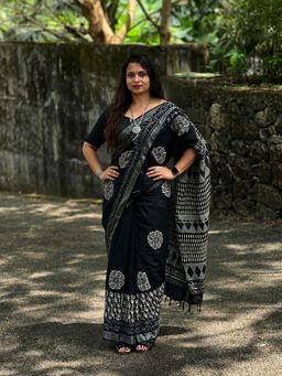 AMRUTKALA SAREES - Black Designer Linen Printed Saree with Unstitched Blouse