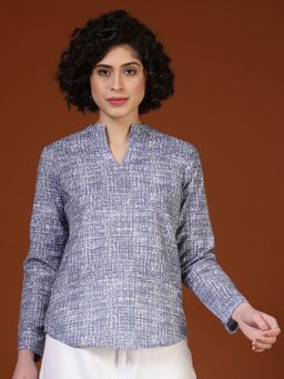 FITHUB - Women Blue Textured Straight Fit Top