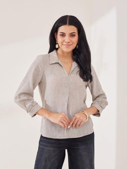 Latin Quarters - Women'S Grey Solid Collar Neck Casual Top