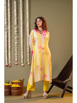 Heeposh - Women Yellow Floral Printed Kurta with Pant (Set of 2)