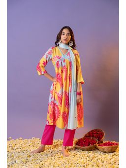 Heeposh - Women Yellow Paisley Printed Kurta with Pant and Dupatta (Set of 3)
