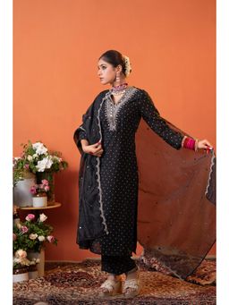 Heeposh - Women Black Printed Kurta with Pant and Dupatta (Set of 3)