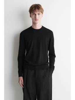COS - SLIM MERINO WOOL CREW-NECK JUMPER