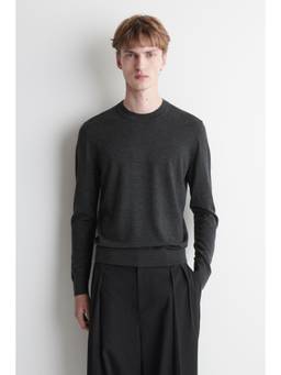 COS - SLIM MERINO WOOL CREW-NECK JUMPER