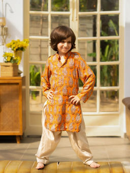 Fayon Kids - Orange Cotton Full Sleeves Printed Kurta With Salwar