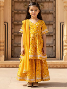 Fayon Kids - Yellow Cotton Half Sleeves Printed Kurta With Sharara & Dupatta