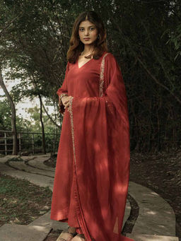 Label Ruby - Zari Embroidered Maroon Kurta with Pant and Dupatta (Set of 3)