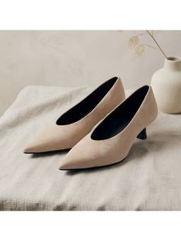 Megleo - Women Veloura- Cream Pump Heels