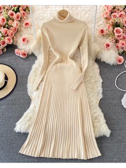 MISS MOSA BY AKANKSHA - Cream Flavie Premium Knitted Midi Dress