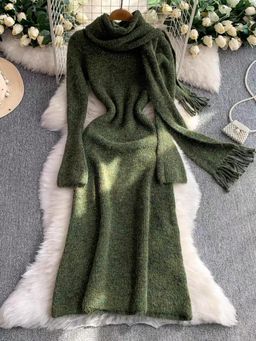 MISS MOSA BY AKANKSHA - Olive Micola Woolen Dress with Scarf