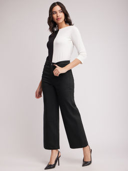 FABLE STREET - Wide Legged Jeans - Black