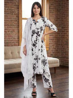 W - Polyester Dupatta