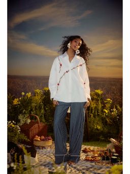 Nirmooha - White Elegant Embroidered Shirt