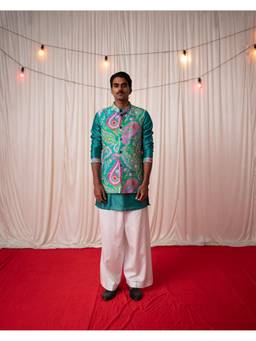 Chrkha - Mehfil Green Kurta With Pant And Nehru Jacket