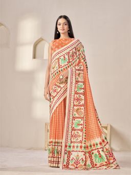 Garden VARELI - Women's Peach Art Silk Checked Saree with Unstitched Blouse with Unstitched