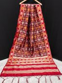 Maroon color option, Currently selected