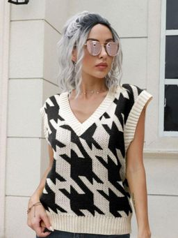 Oh Rare - Women Black V-Neck Sleeveless Sweater