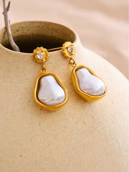 Inaya Accessories - 18K Gold Plated Baroque Pearl Drop Pair of Earring, Sana