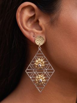 NUI - Trendy Pair Of Earrings For Women And Girls