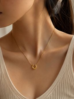 Scoup - Golden Horseshoe Pendant