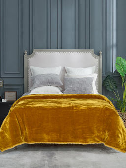 Saral Home - Winter Mink,Cloudy Soft Double Side Heavy 2 Layer Blanket Crochet Edge, Gold