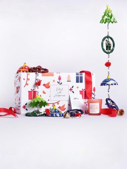 Gleevers - Windchime and Rose Small Candle Gift Box (Set of 2)