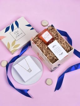 Gleevers - Rose Small Candle and Necklace Gift Box for Her (Set of 2)