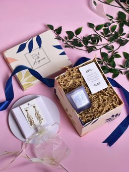Gleevers - Arabian Wood Small Candle and Earring Gift Box for Her (Set of 2)