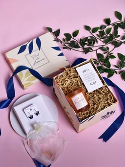 Gleevers - Rose Small Candle and Earring Gift Box for Her (Set of 2)