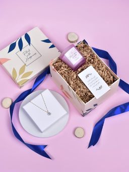 Gleevers - Lavender Small Candle and Necklace Gift Box for Her (Set of 2)